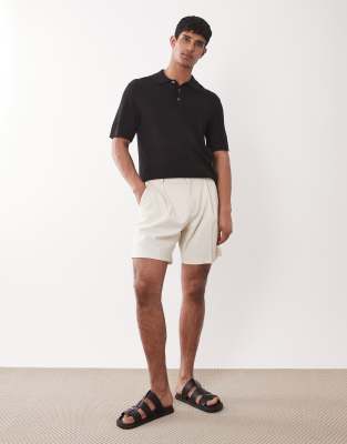 Figurbetonte, weite Shorts in meliertem Ecru mit Bundfalten-Weiß Weiß 44