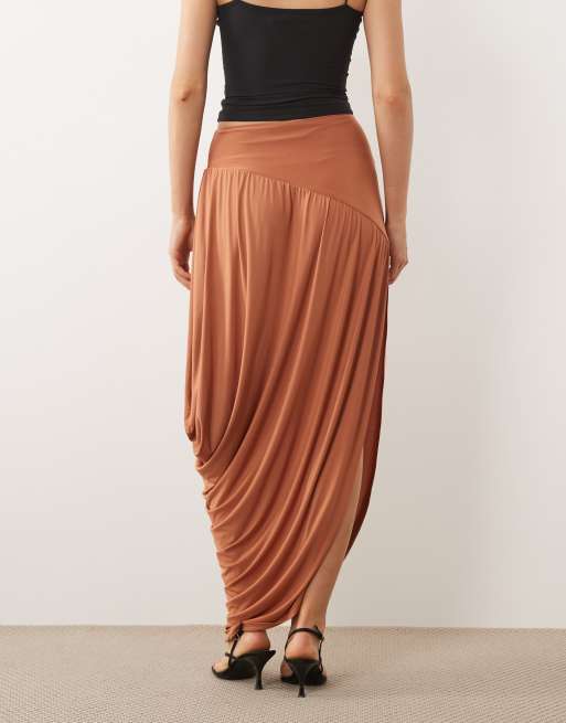 ASOS DESIGN – Figurbetonter, asymmetrischer Maxirock in Pfirsich, 5 von 5