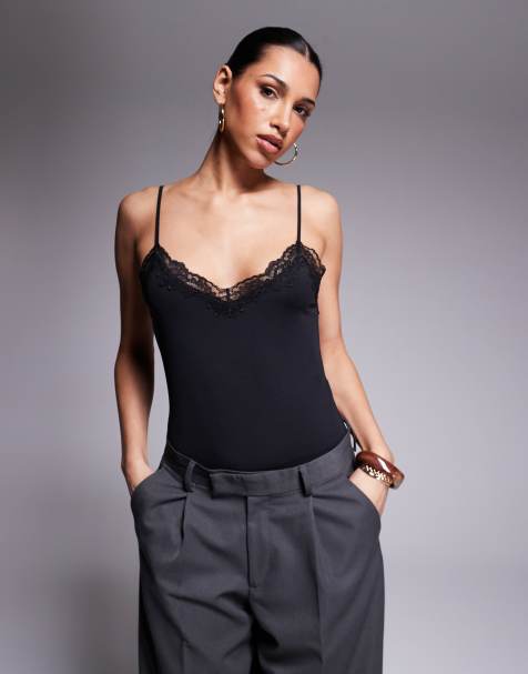 ASOS DESIGN – Figurbetonter Body in Schwarz mit Spitzenborte - view 1