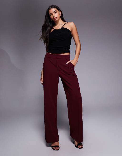 ASOS DESIGN – Figurbetontes Camisole-Oberteil in Schwarz mit halbmondförmigem Metalldetail, 2 von 4