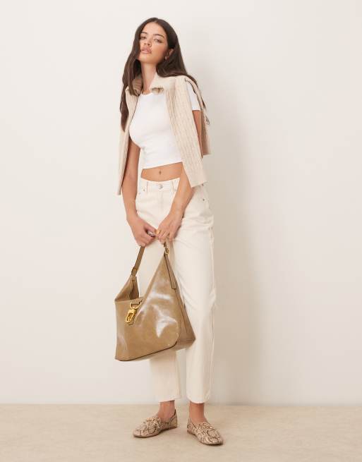 ASOS DESIGN – Figurbetontes, kurzes T-Shirt in Weiß, 4 von 4