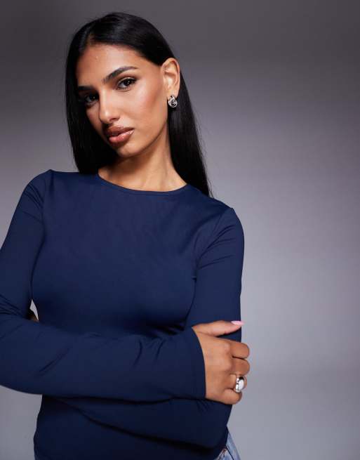 ASOS DESIGN – Figurbetontes, langärmliges Oberteil aus Polyamid in Marineblau, 2 von 4