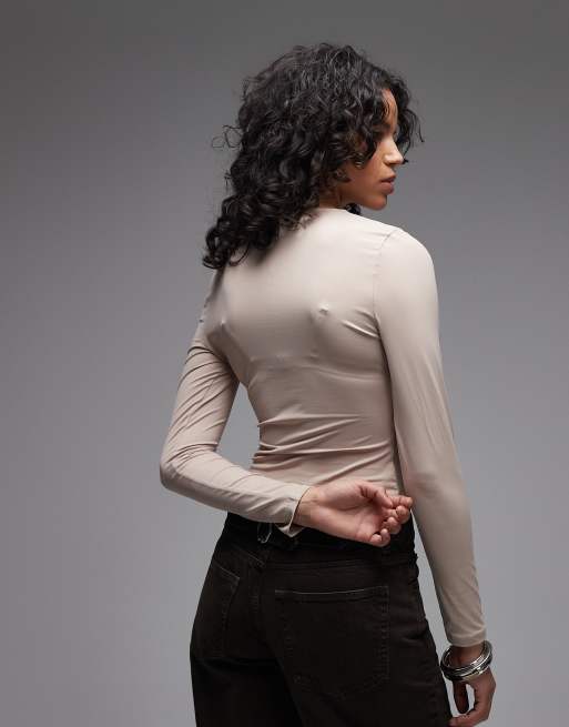 ASOS DESIGN – Figurbetontes, langärmliges Oberteil aus Polyamid in Steinbeige, 3 von 4