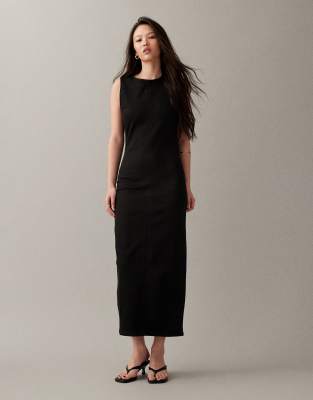 ASOS DESIGN - Figurbetontes Midi-Jeanskleid in Schwarz mit U-Boot-Ausschnitt