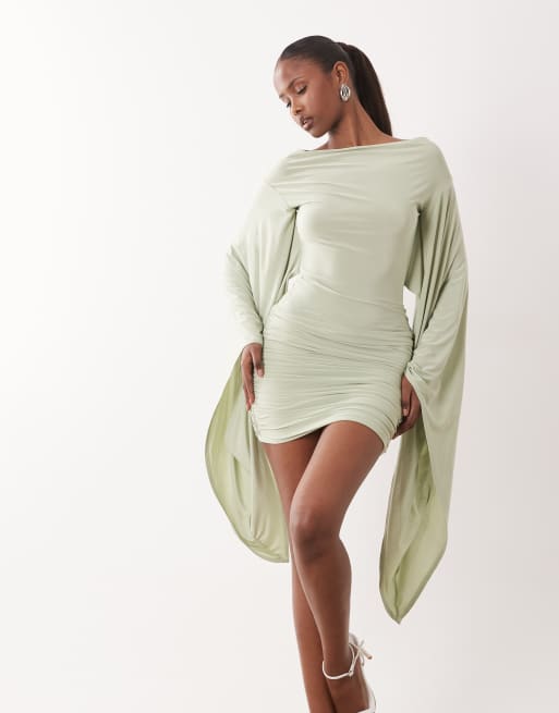 ASOS DESIGN – Figurbetontes Minikleid in Salbeigrün mit auffälligen Fledermausärmeln, 2 von 4