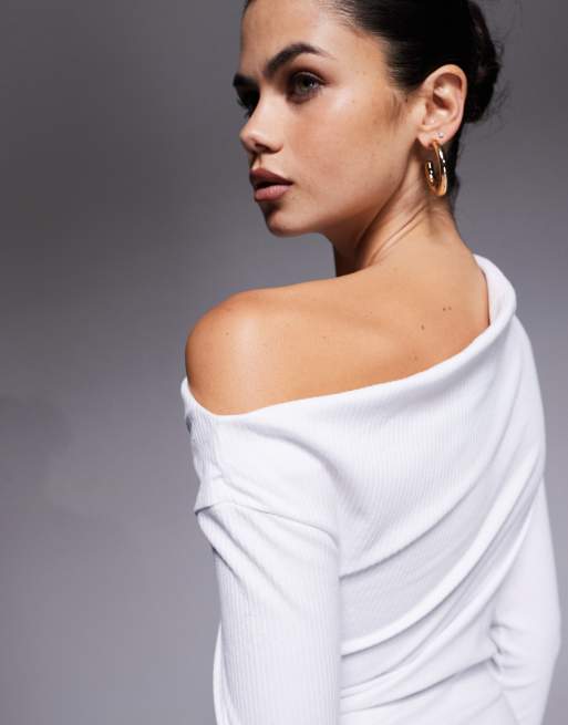 ASOS DESIGN – Figurbetontes Minikleid in Weiß mit geripptem, asymmetrischem Ausschnitt, 4 von 4