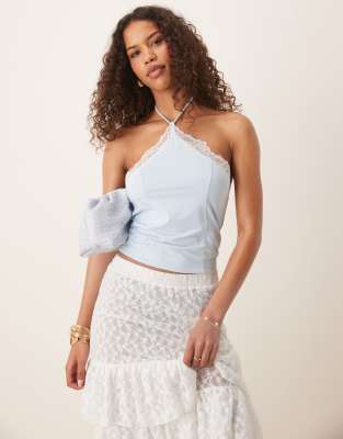 ASOS DESIGN - Figurbetontes Neckholder-Oberteil in Blassblau mit Spitzenborte