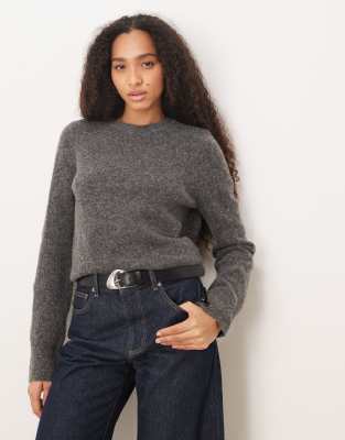 ASOS DESIGN - Figurbetontes Oberteil aus Strick aus hochwertigem Wolle-Alpaka-Mix in Anthrazit-Grau