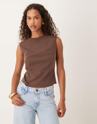 ASOS DESIGN - Figurbetontes Oberteil in Braun mit Cut-Out-Neutral