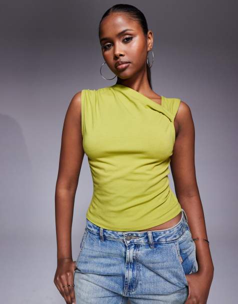 ASOS DESIGN – Figurbetontes Oberteil in Olivgrün mit verdrehtem Ausschnitt-Detail - view 1