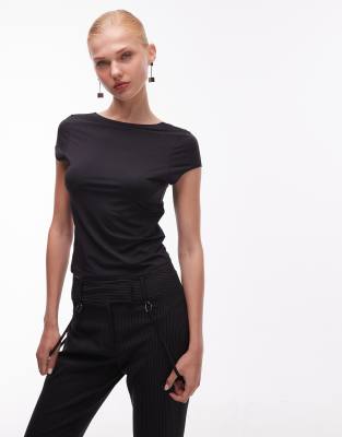 ASOS DESIGN - Figurbetontes Oberteil in Schwarz mit Kappärmeln und U-Ausschnitt am Rücken