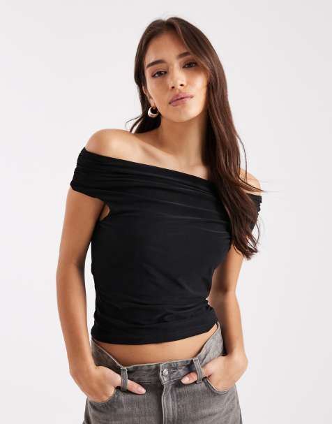 ASOS DESIGN – Figurbetontes Oberteil in Schwarz mit Raffung und Carmen-Ausschnitt - view 1