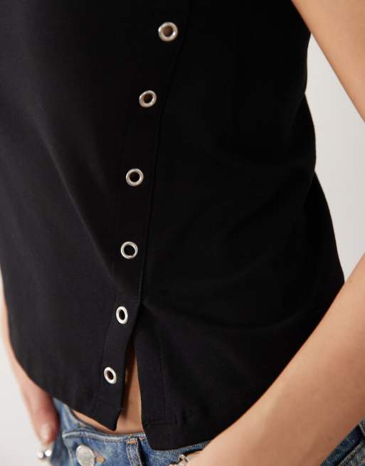 ASOS DESIGN – Figurbetontes T-Shirt in Schwarz mit Ösen-Detail, 3 von 4