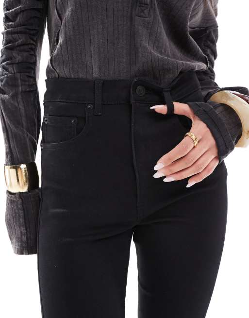 ASOS DESIGN – Figurformende Jeans in Schwarz mit ausgestelltem Bein und Powerstretch, 5 von 5