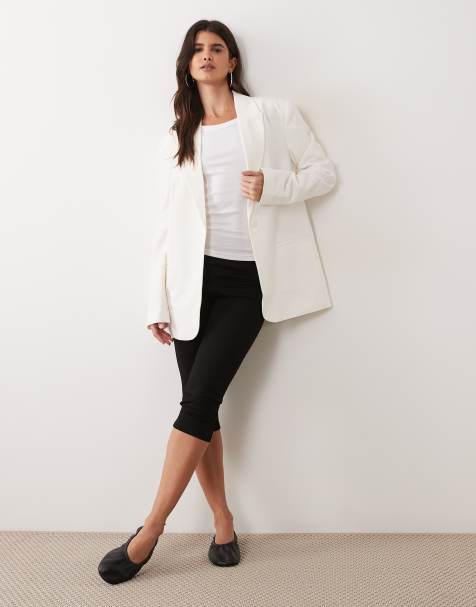 ASOS DESIGN figursydd avslappnad kavaj i cream - view 1