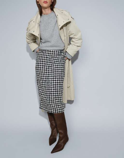 ASOS DESIGN figursydd bouclé pennkjol i svartvitt hundtandsmönster, 2 av 9