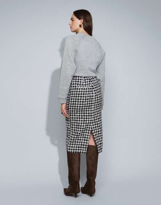 ASOS DESIGN figursydd bouclé pennkjol i svartvitt hundtandsmönster, 4 av 9