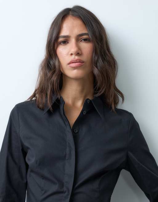 ASOS DESIGN figursydd skjorta i svart, 3 av 8