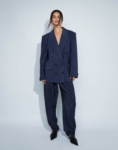ASOS DESIGN figursydda avsmalnande kostymbyxor i marinblått - view 1
