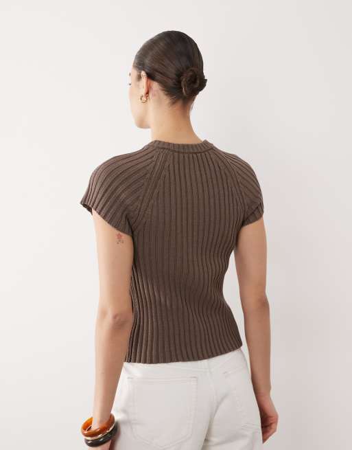 ASOS DESIGN - Fijngebreid vest met kapmouwtjes in bruin, 3 van 4