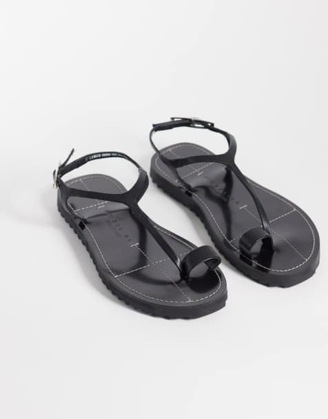 ASOS DESIGN - Filomena - Premium - Sorte sandaler i læder med smal tårem og syningsdetaljer - view 1