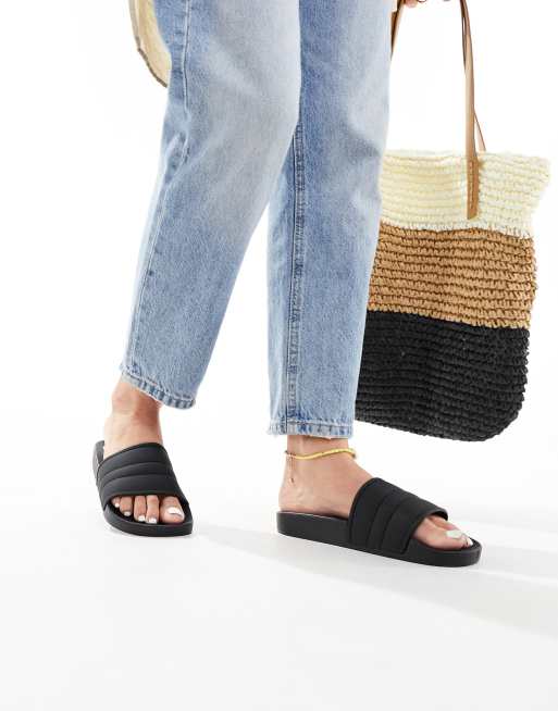 ASOS DESIGN Final pool sliders in black