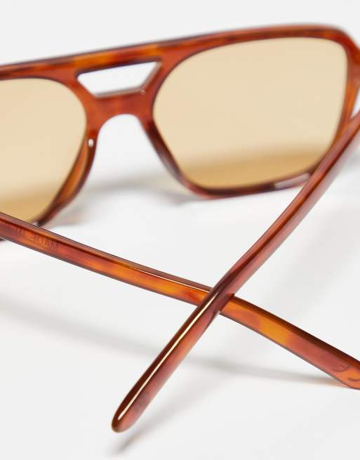 ASOS DESIGN fine frame aviator sunglasses with light brown lens , 2 of 4
