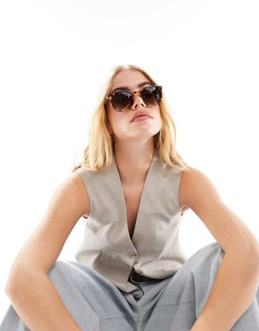 ASOS DESIGN fine frame round sunglasses in tort with brown lens , 3 of 4