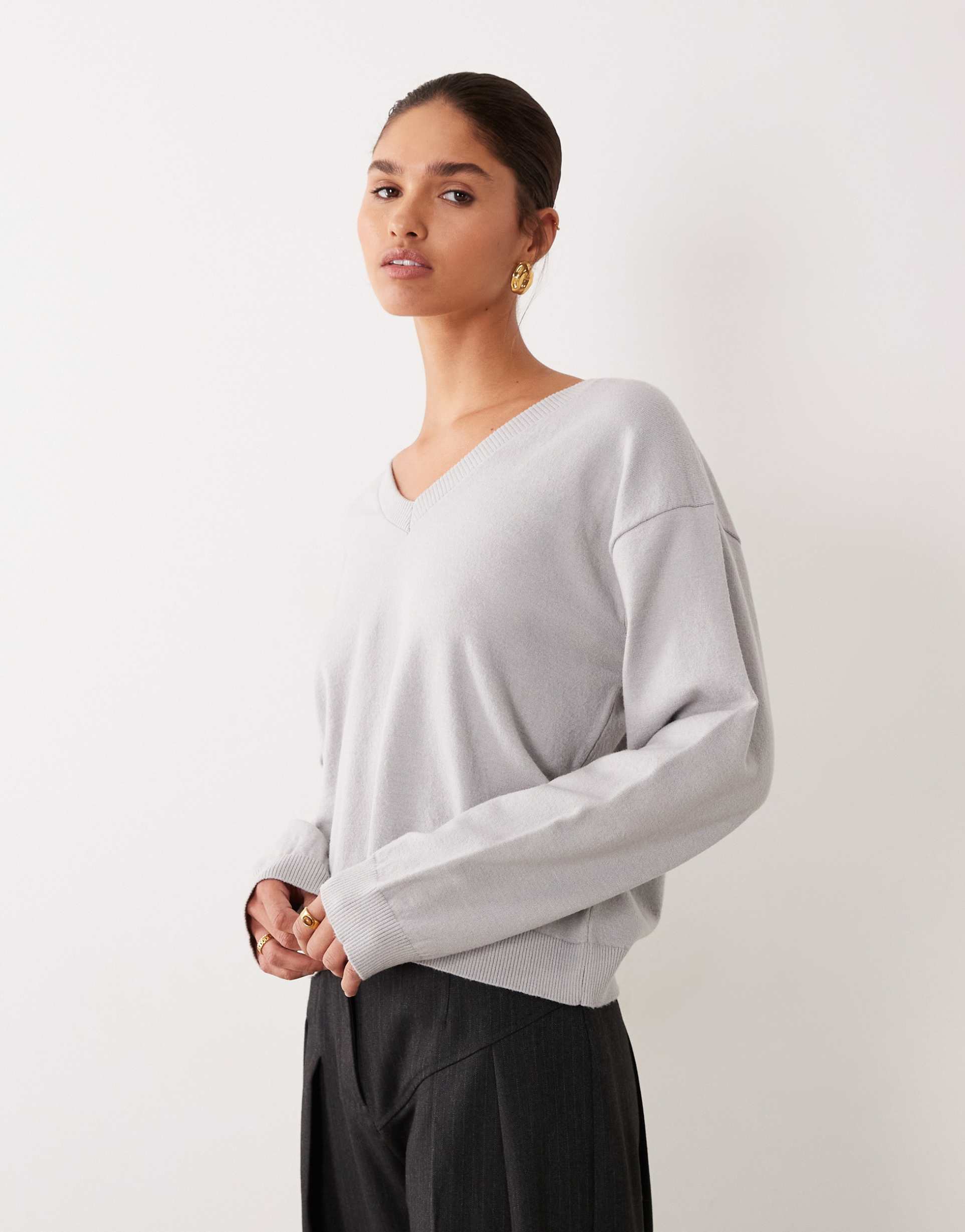 asos design fine knit relaxed fit sweater in gray