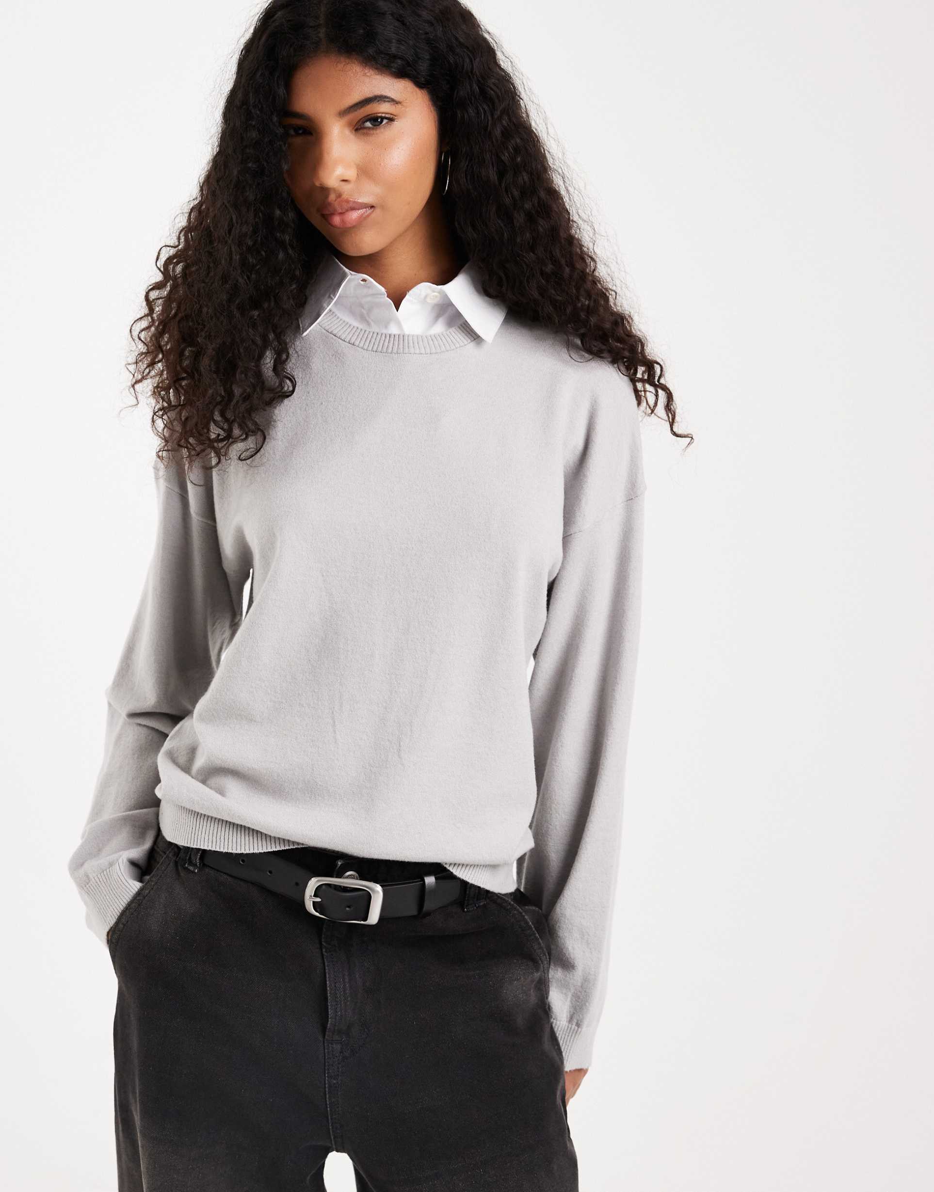 asos design fine knit sweater with contrast poplin collar in gray