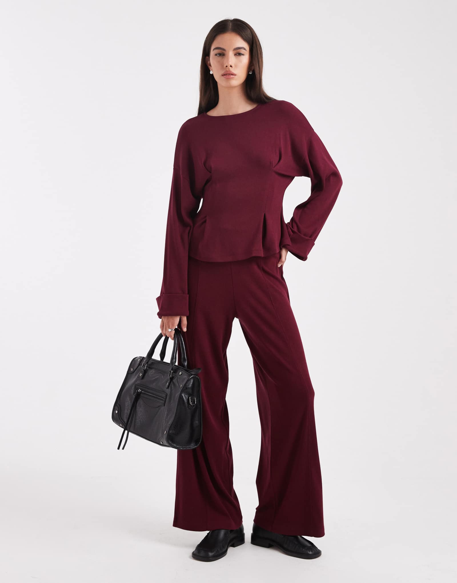 Широкие брюки из тонкой вязки темно-вишневого цвета от ASOS DESIGN