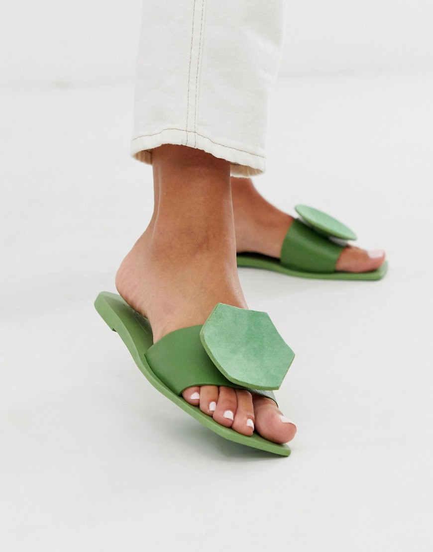 ASOS DESIGN - Finest - Sandali bassi in pelle verde