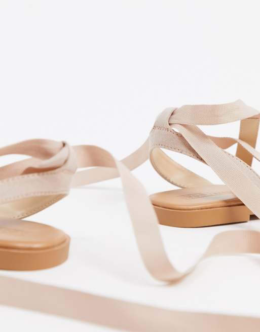ASOS DESIGN - Finland - Platte sandalen met strikbanden in beige, 4 van 4