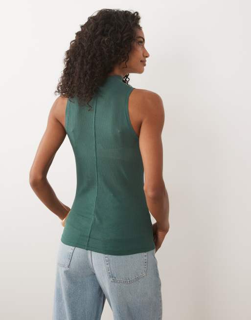ASOS DESIGN finribbad topp med hög krage och ärmlös modell i grönt, 4 av 4