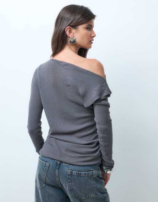 ASOS DESIGN finstickad topp med bara axlar och rynkning i grått, 3 av 4