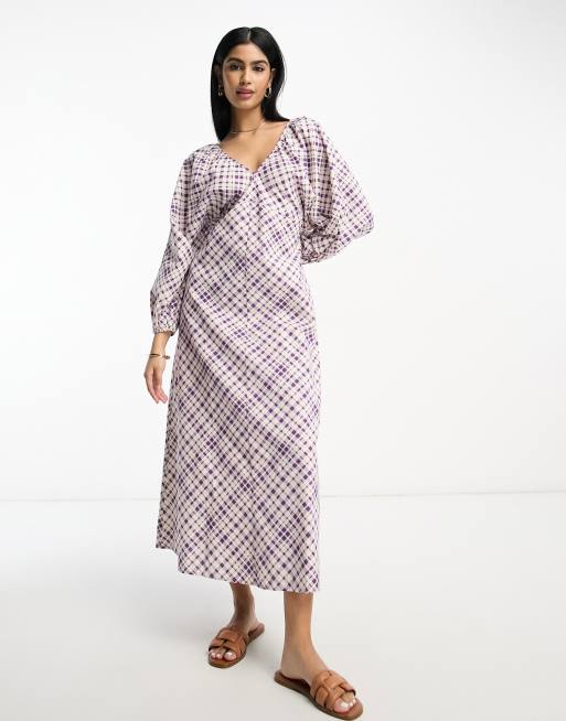 ASOS DESIGN – Fioletowa sukienka midi z dekoltem w szpic, odkrytymi plecami i nietoperzowymi rękawami we wzór w kratę 