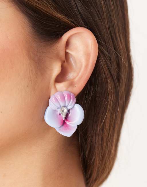 ASOS DESIGN – Fioletowe kolczyki wkrętki w kształcie kwiatka ze sztucznym kryształkiem