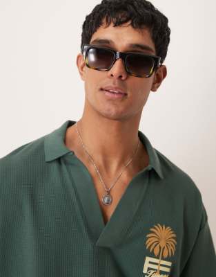 ASOS DESIGN - Firkantede solbriller med røgfarvede glas og chunky stel med sort-til-grøn ombré-effekt - view 1