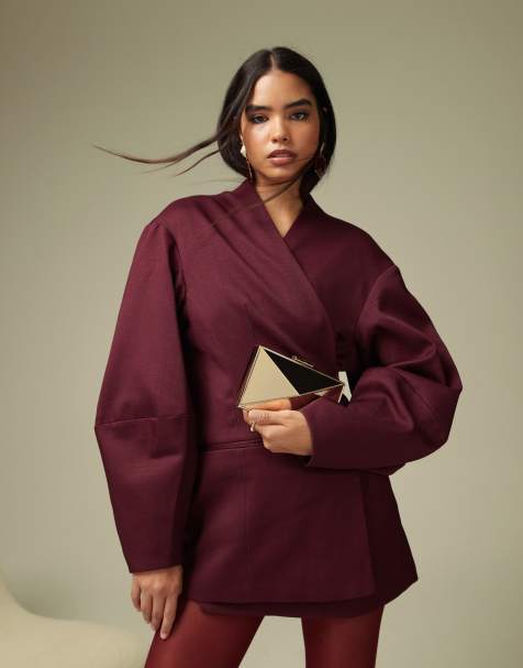 ASOS DESIGN - Firkantet og guldfarvet clutch-taske med skulpturelt mårdt ydre - view 1