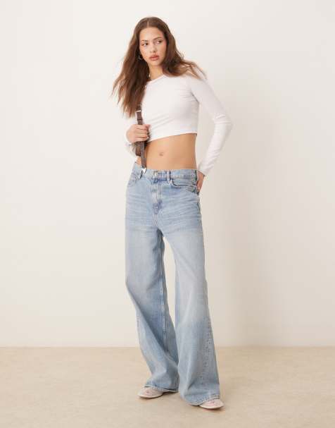 ASOS DESIGN fitted crop t-shirt with long sleeve in white - view 2