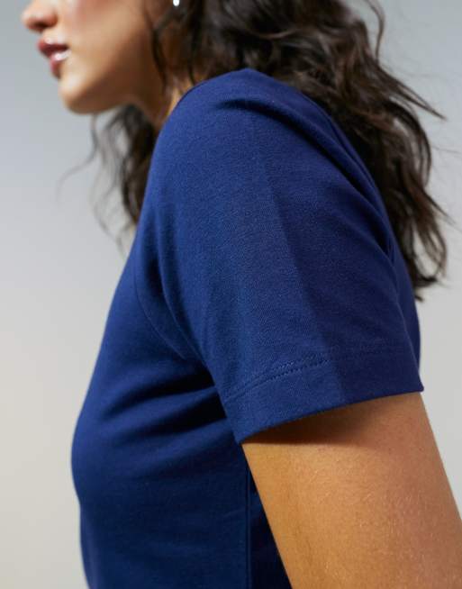 ASOS DESIGN fitted cropped t-shirt in navy, 3 of 4