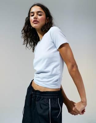 Asos Design Fitted Cropped T-shirt In Washed Gray