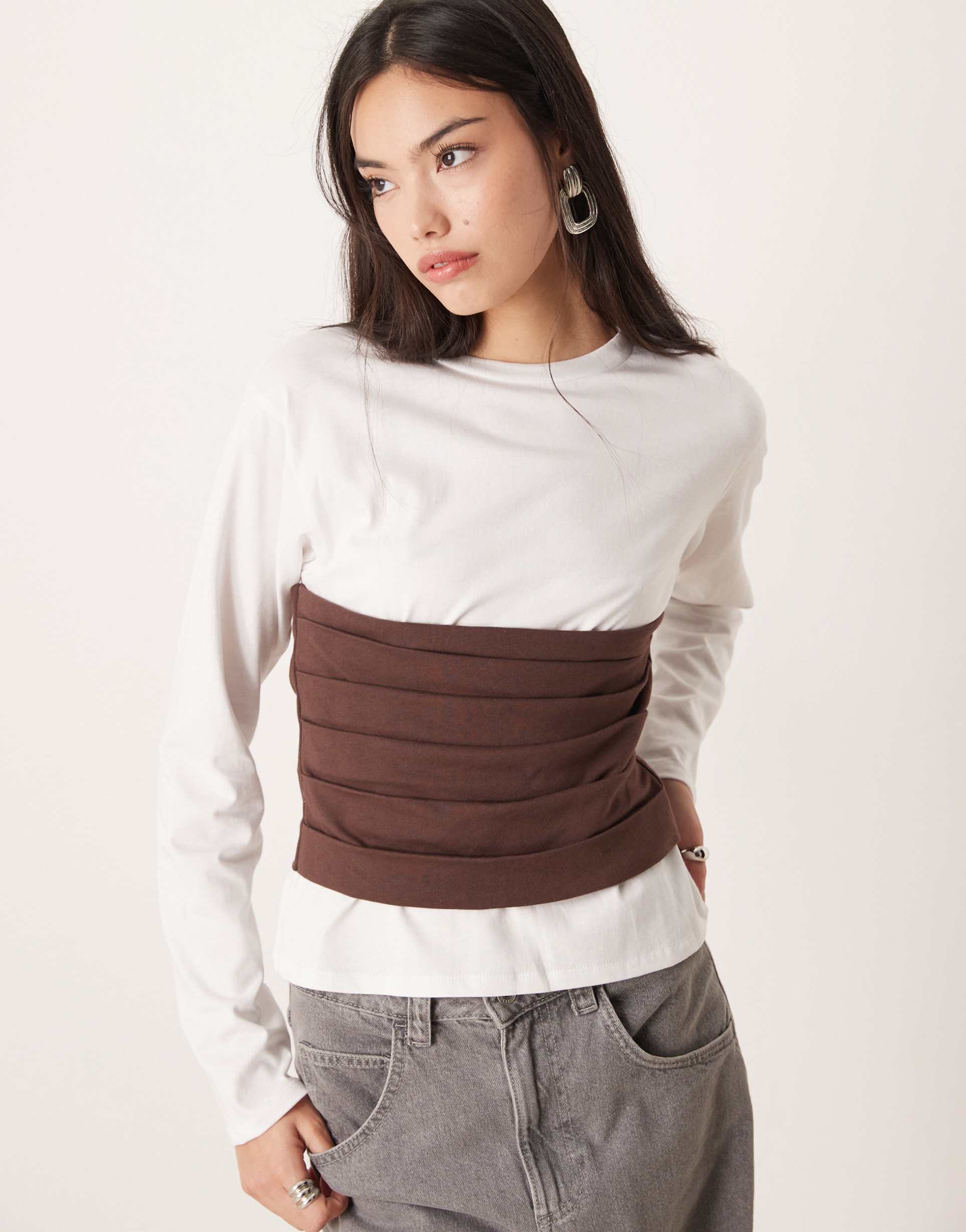 asos design fitted long sleeve t-shirt with waistband detail in cream and chocolate