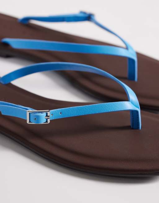 ASOS DESIGN - Fitz - Chokoladebrune og blå sandaler med tårem, 4 af 4