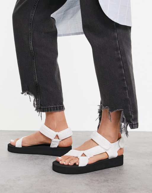 ASOS DESIGN Fix Up – Białe sportowe sandały, 2 z 4