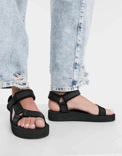 Sporty flip hot sale flops