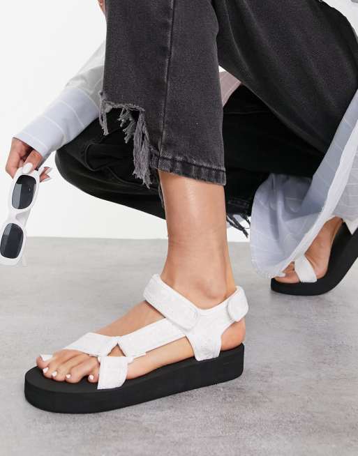 Asos teva online flatform