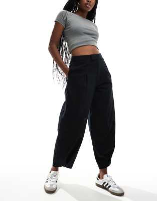 ASOS DESIGN - Flanellhose in Schwarz mit abgerundetem Beinschnitt