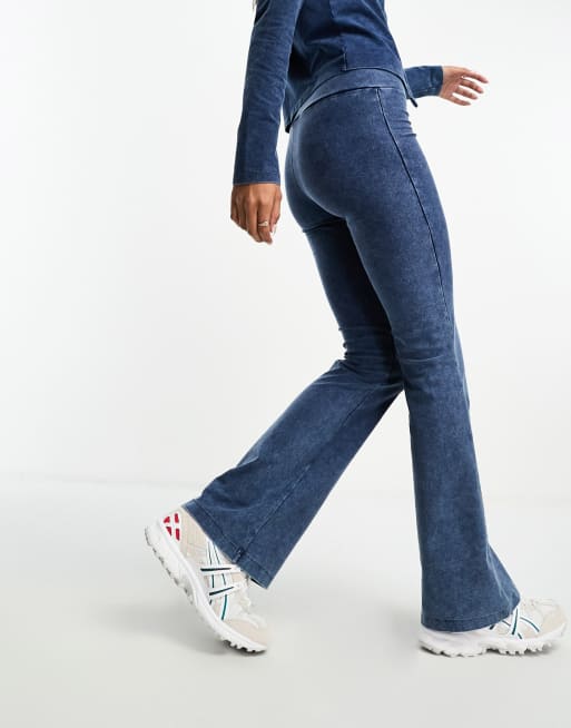 ASOS DESIGN flare leggings in washed denim blue (part of a set), 2 of 4