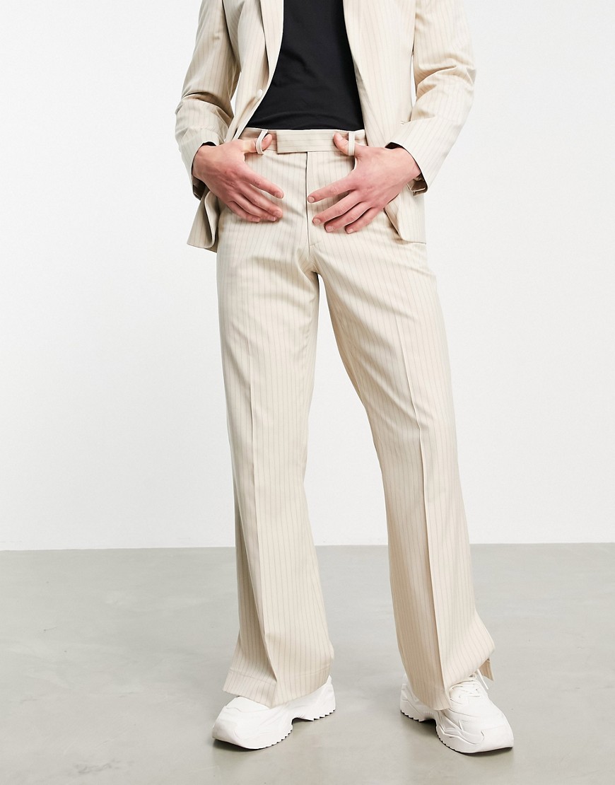 ASOS DESIGN - Flare pantalon met split aan de zijkant in wit